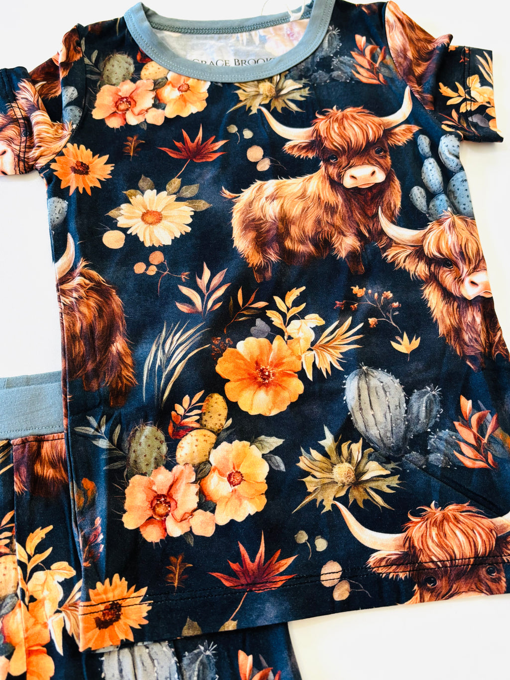 Navy girly highland cow short sleeve pants set